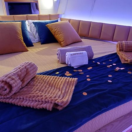 ホテル Sleepboat Luxlife Yatch ポルト エクステリア 写真