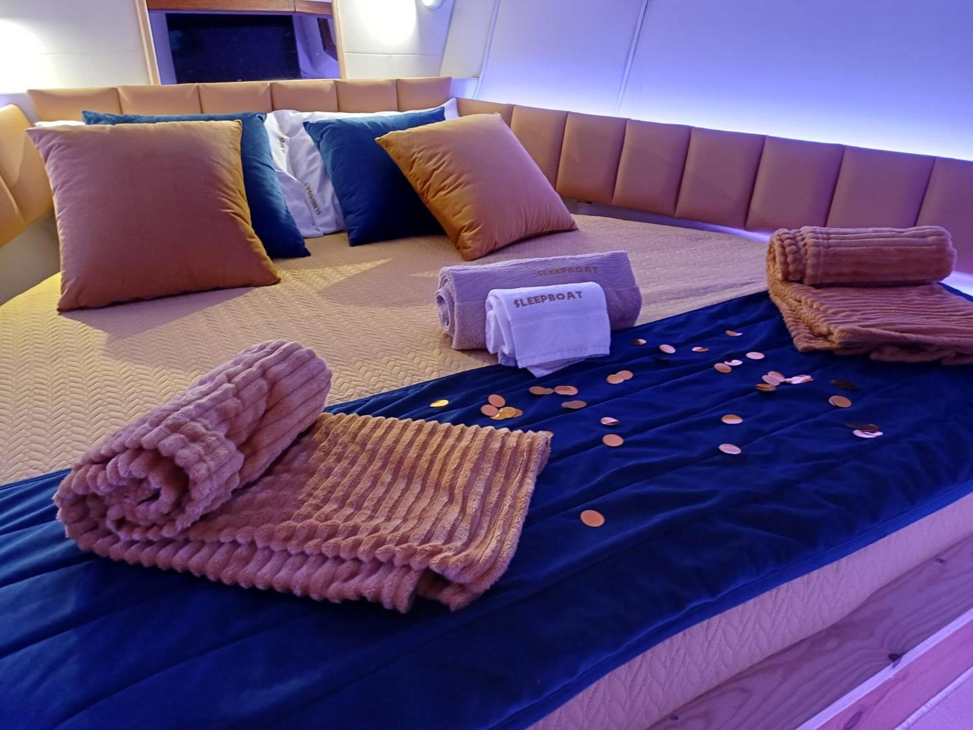 ホテル Sleepboat Luxlife Yatch ポルト エクステリア 写真